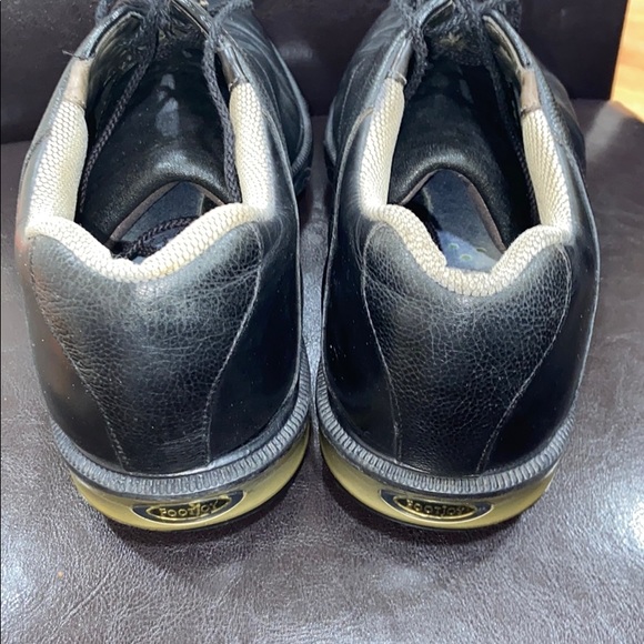 PERFECT FootJoy size 13 golf cleats - Picture 4 of 5